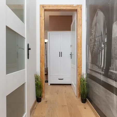 Kazimierz One-bedroom For Office Starowislna By Renters 公寓